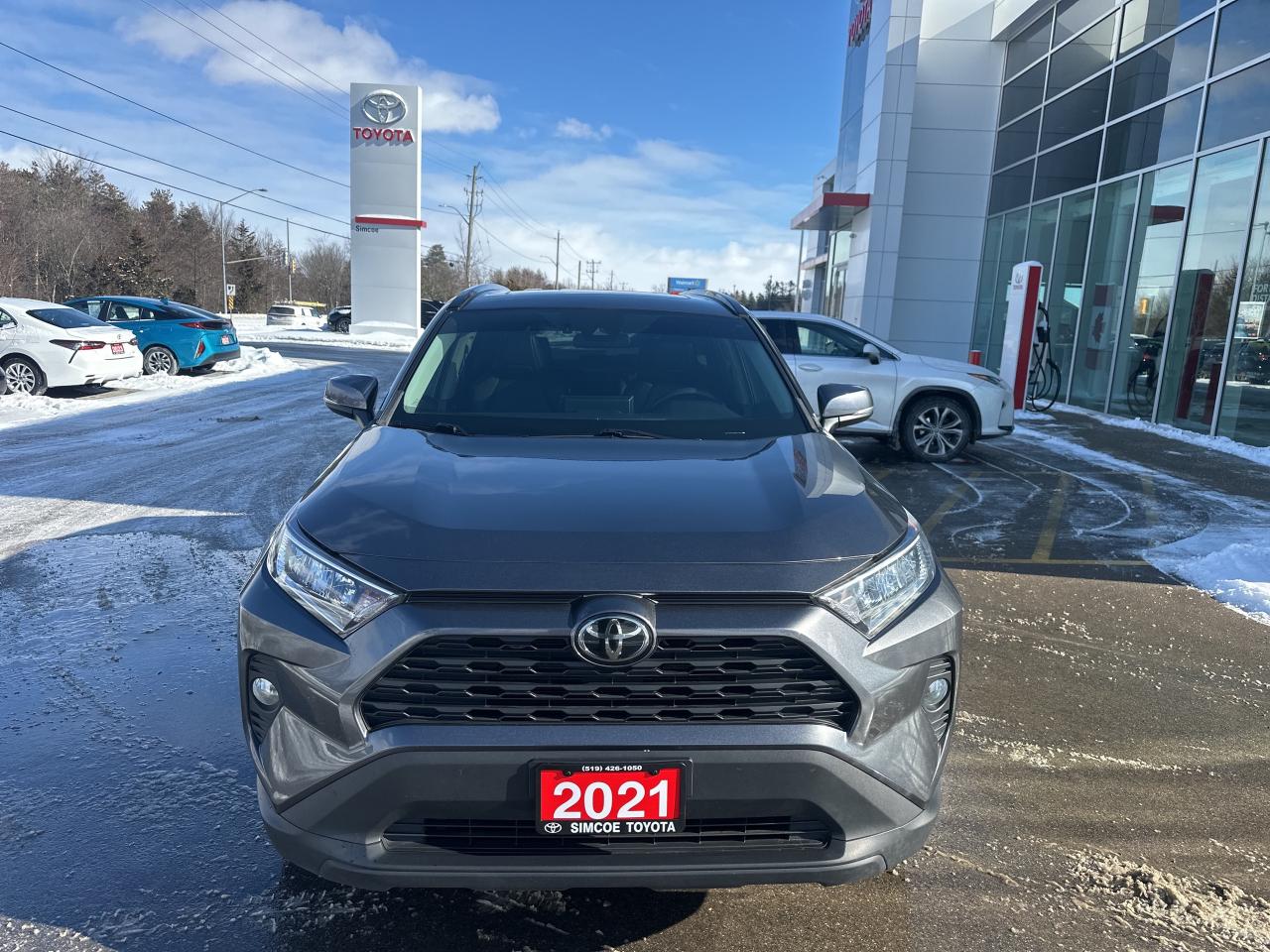 2021 Toyota RAV4 XLE Photo