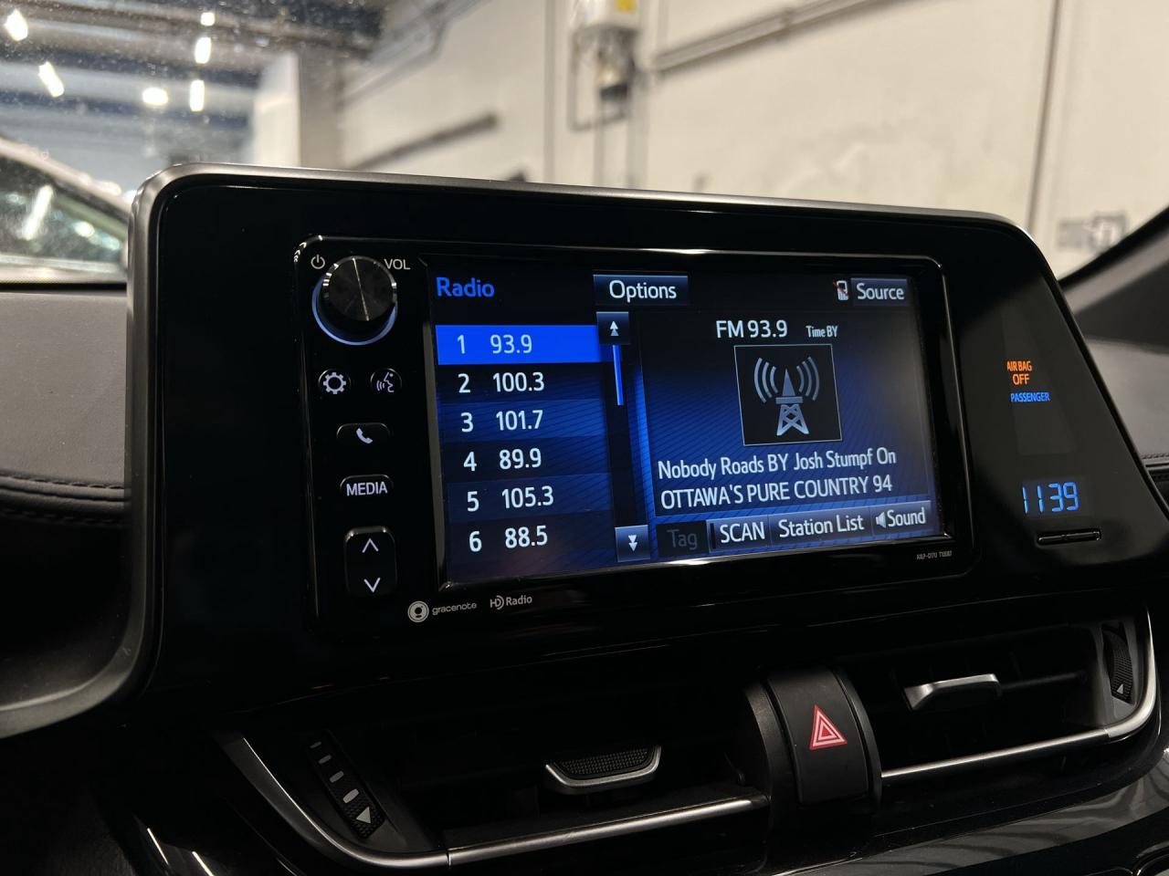 2018 Toyota C-HR XLE PREMIUM | HTD SEATS | ALLOYS | ADAPT. CRUSIE Photo