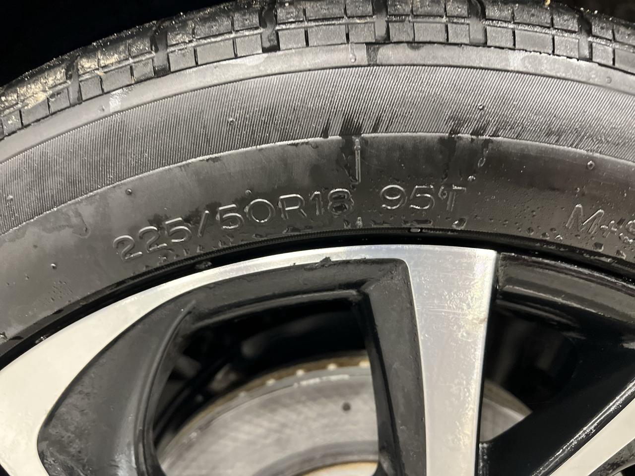 2018 Toyota C-HR XLE PREMIUM | HTD SEATS | ALLOYS | ADAPT. CRUSIE Photo