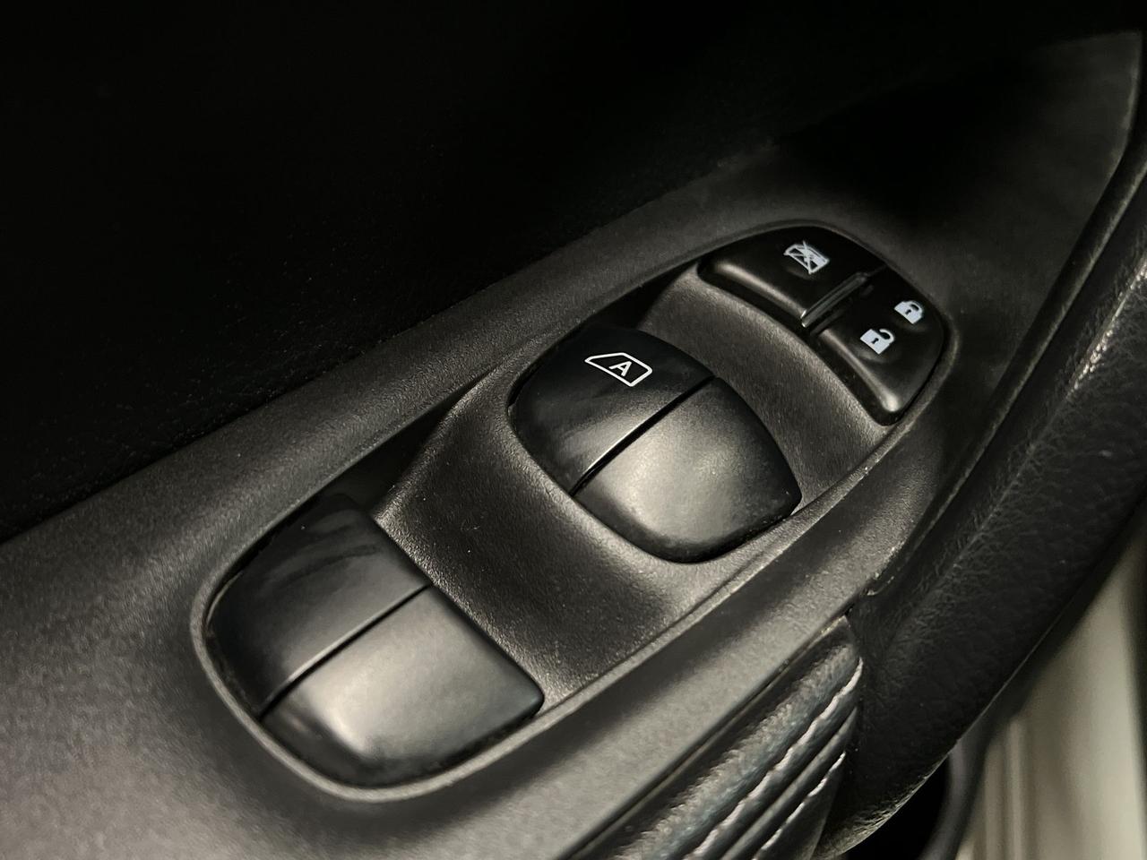 2021 Nissan Qashqai HTD SEATS | LOW KMS! | CARPLAY | 17IN ALLOYS | A/C Photo