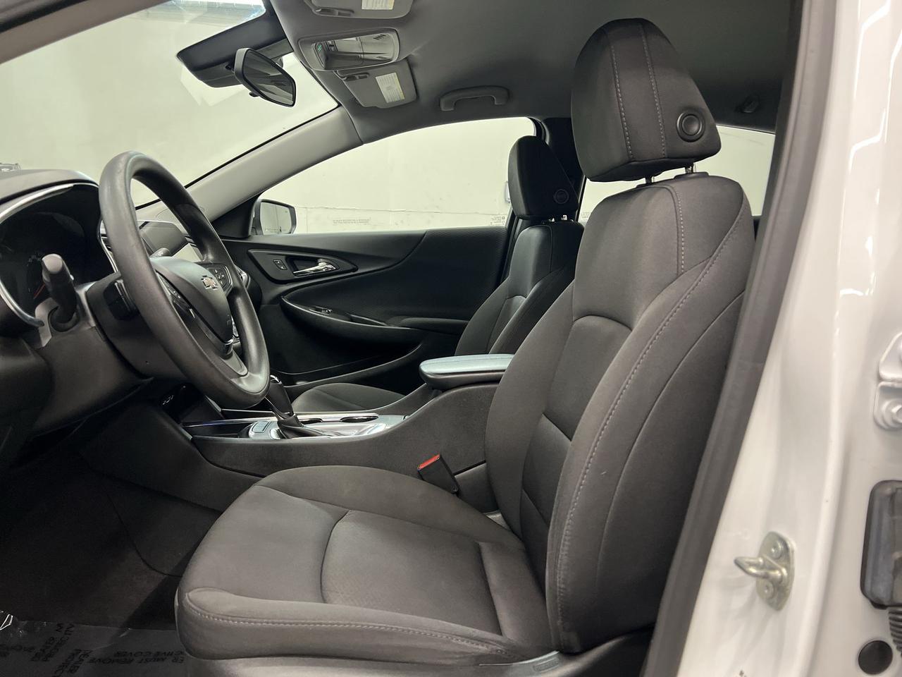 2020 Chevrolet Malibu LT | HTD SEATS | CARPLAY | REMOTE START | ALLOYS Photo