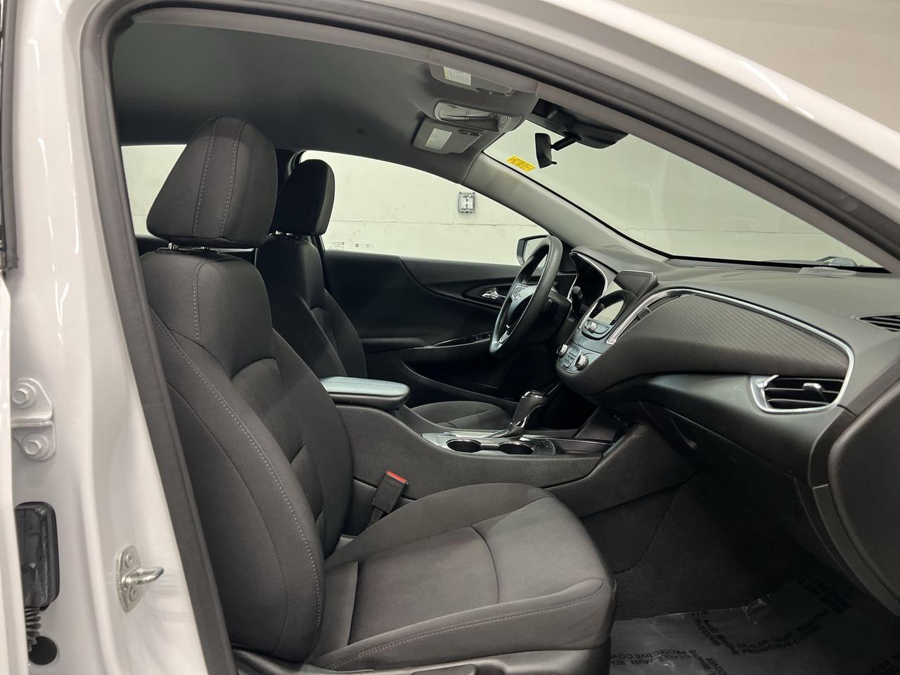 2020 Chevrolet Malibu LT | HTD SEATS | CARPLAY | REMOTE START | ALLOYS Photo