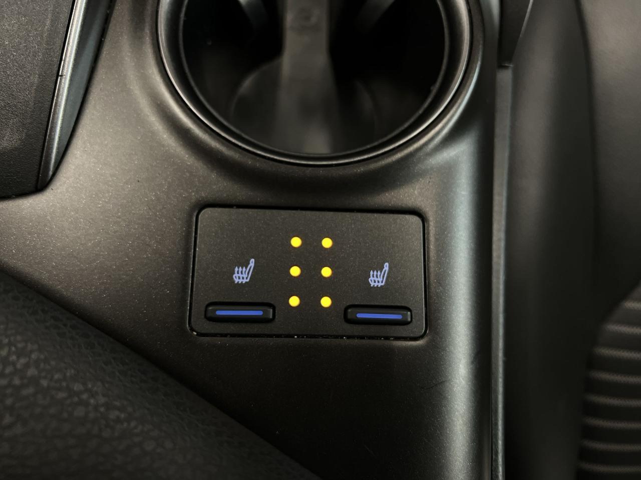 2024 Toyota Camry SE | HTD LEATHER |CARPLAY | ALLOYS | ADAPT. CRUISE Photo