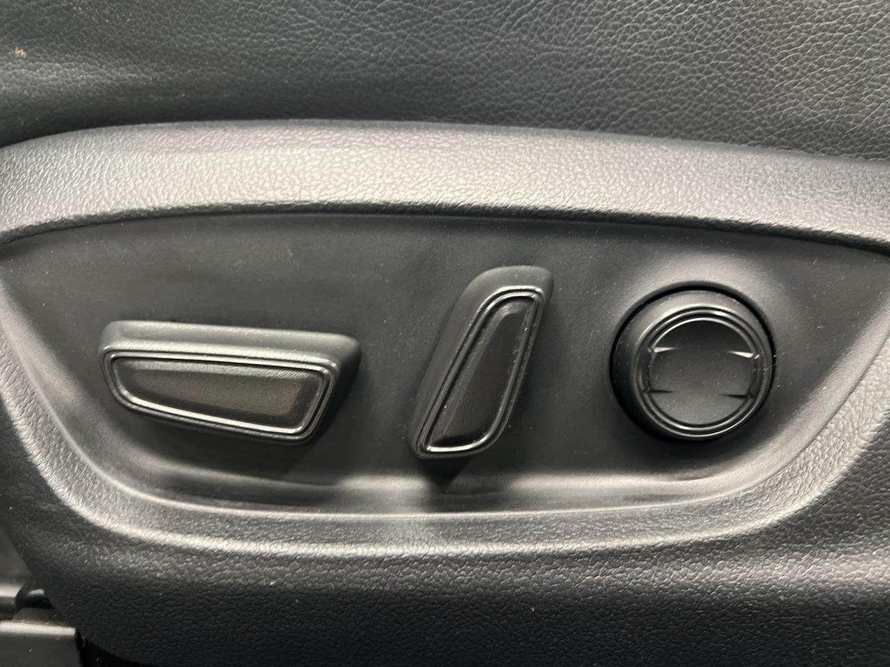 2024 Toyota Camry SE | HTD LEATHER |CARPLAY | ALLOYS | ADAPT. CRUISE Photo