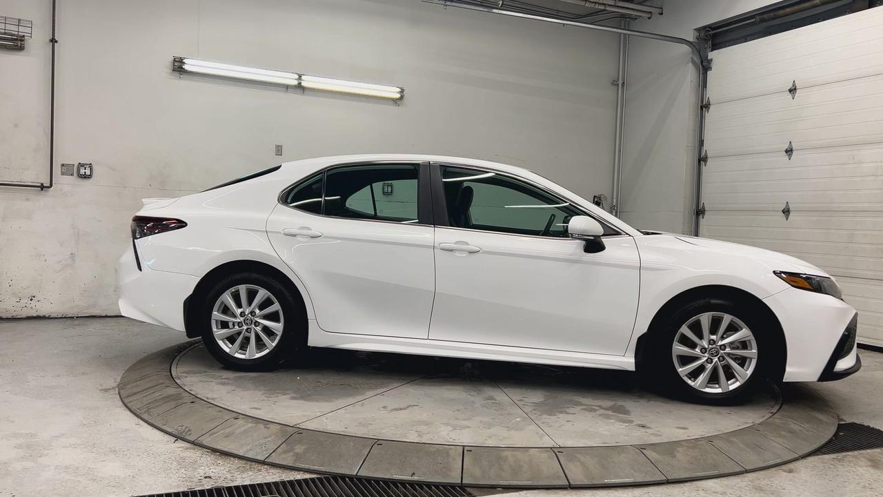 2024 Toyota Camry SE | HTD LEATHER |CARPLAY | ALLOYS | ADAPT. CRUISE Photo
