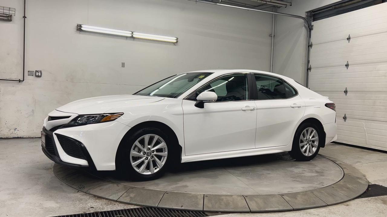 2024 Toyota Camry SE | HTD LEATHER |CARPLAY | ALLOYS | ADAPT. CRUISE Photo