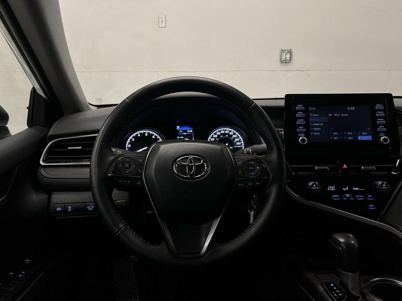 2024 Toyota Camry SE | HTD LEATHER | CAPLAY | ALLOYS | ADAPT. CRUISE Photo