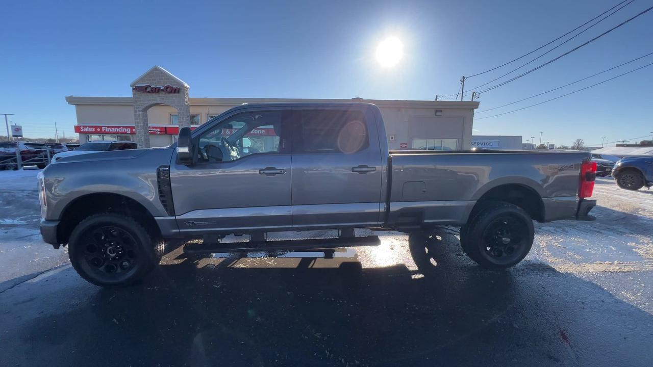 2024 Ford F-250 LARIAT 4X4 |CREW | 6.7L DIESEL | 8FT BOX | BLK PKG Photo
