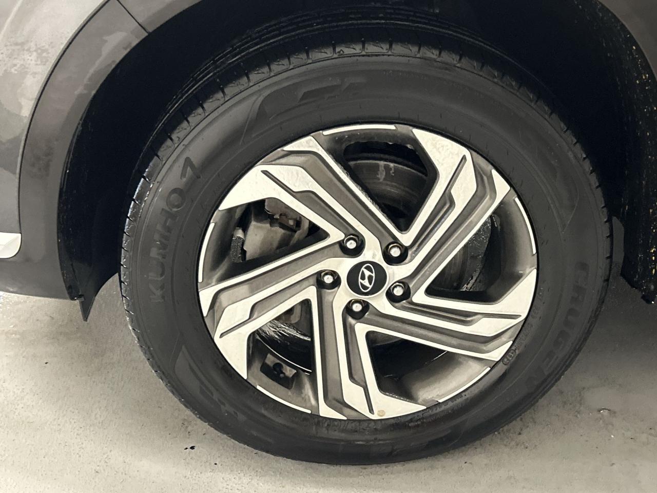 2022 Hyundai Santa Fe PREFERRED AWD | HTD SEATS | CARPLAY | REMOTE START Photo4