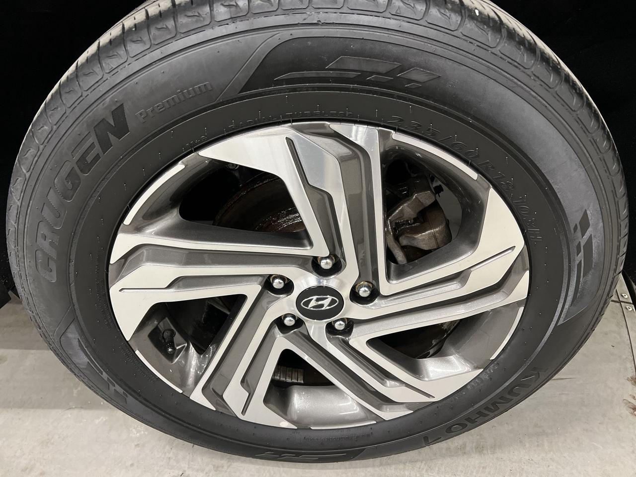 2022 Hyundai Santa Fe PREFERRED AWD | HTD SEATS | CARPLAY | REMOTE START Photo