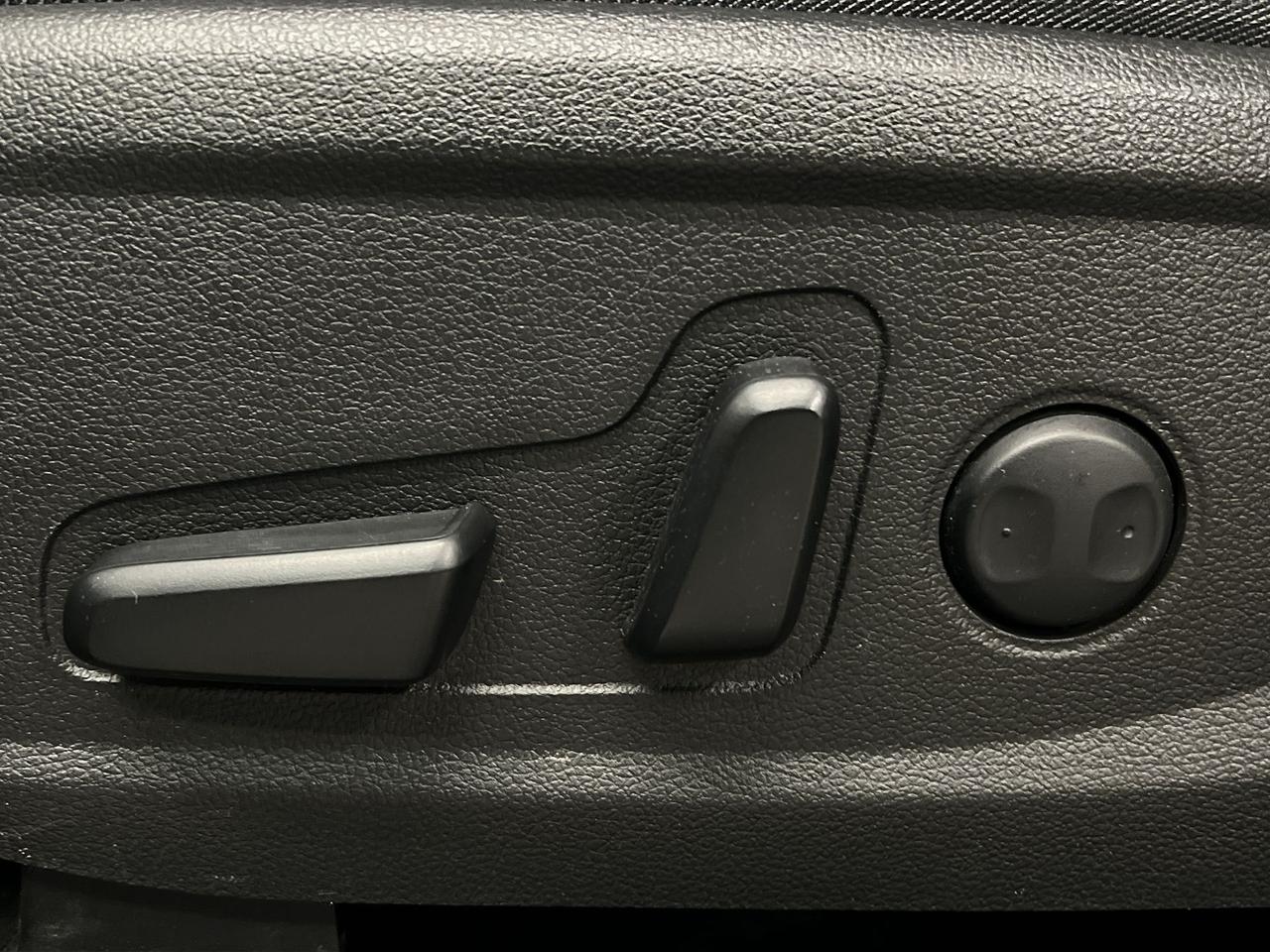 2022 Hyundai Santa Fe PREFERRED AWD | HTD SEATS | CARPLAY | REMOTE START Photo