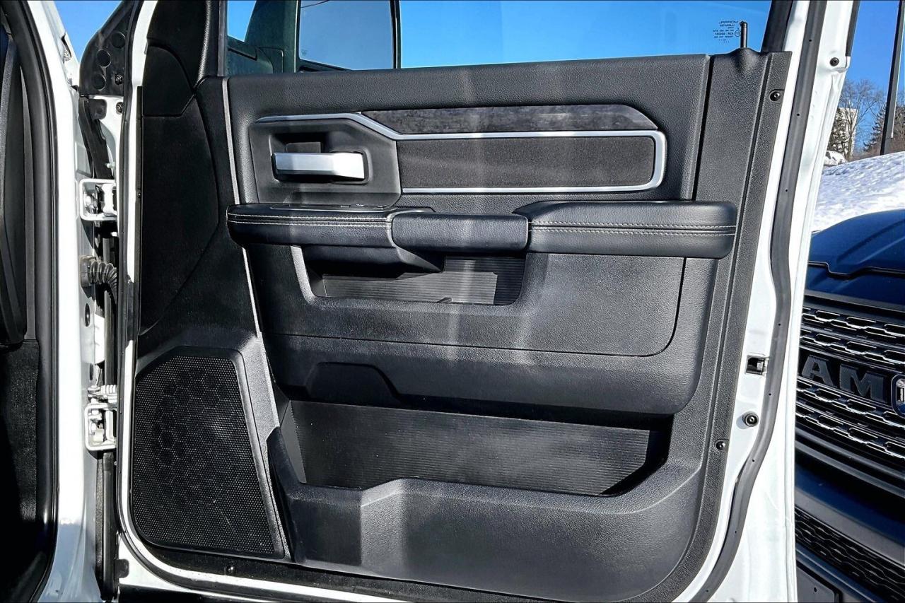 2024 RAM 3500 Big Horn Crew | 6.7L Diesel | Tow Pkg | 4X4 Photo