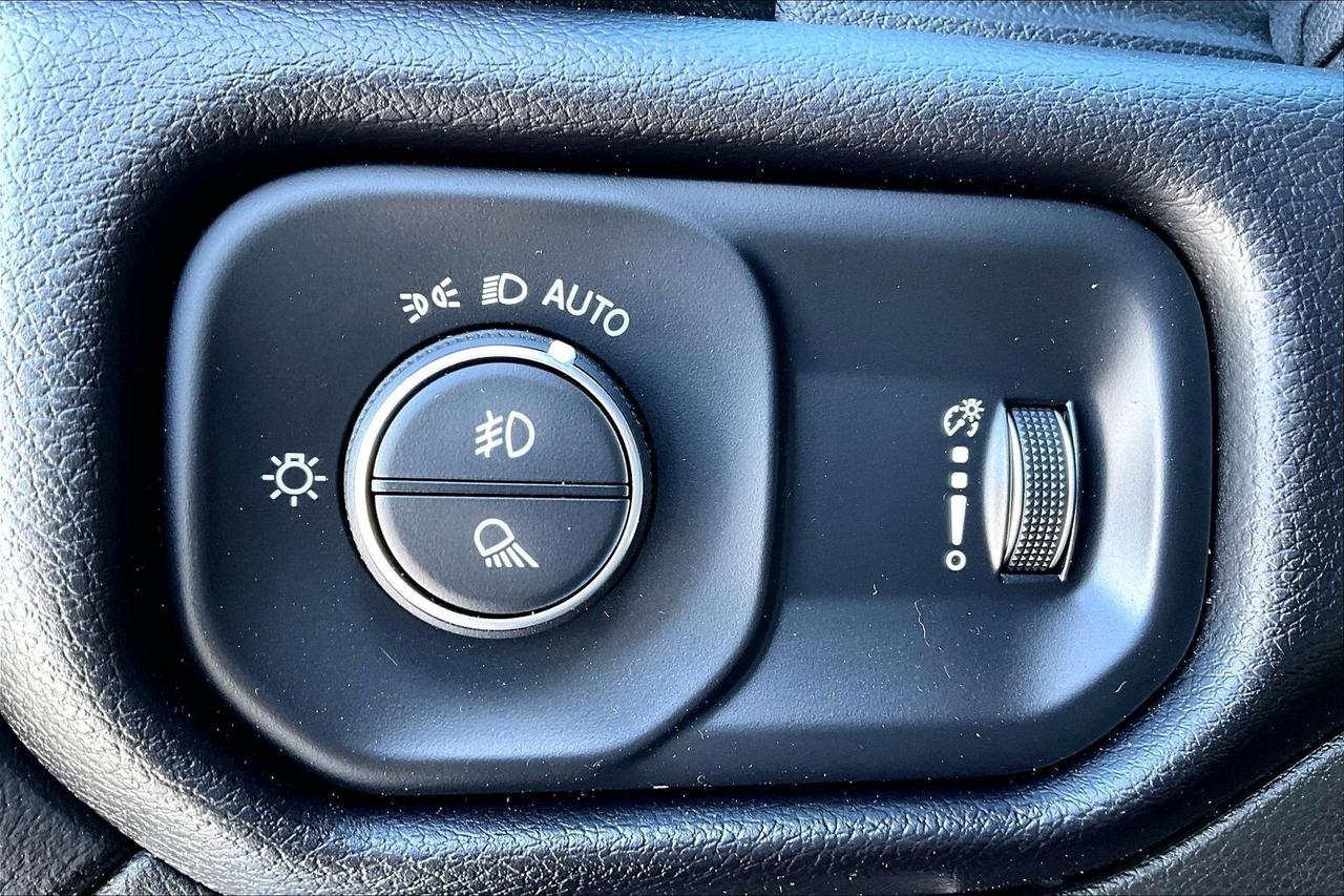 2024 RAM 3500 Big Horn Crew | 6.7L Diesel | Tow Pkg | 4X4 Photo