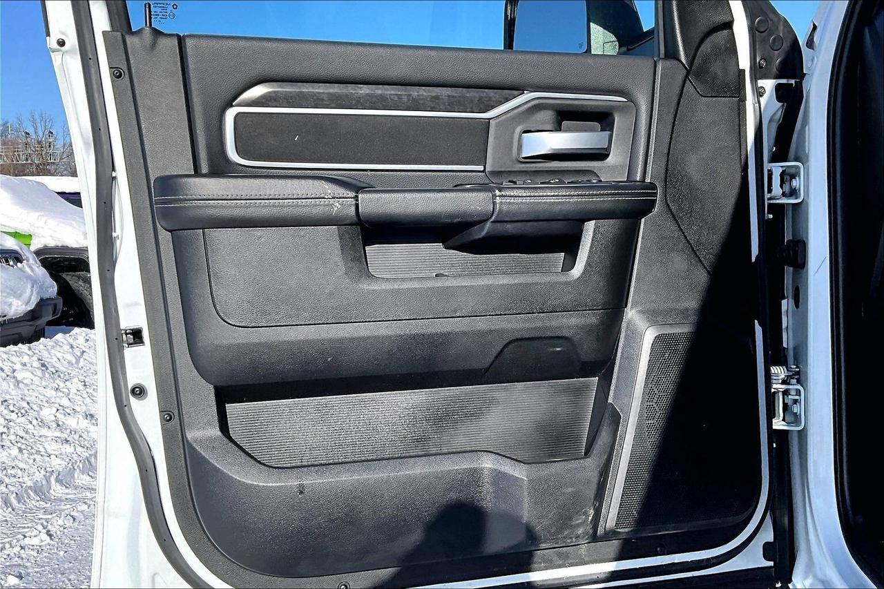 2024 RAM 3500 Big Horn Crew | 6.7L Diesel | Tow Pkg | 4X4 Photo