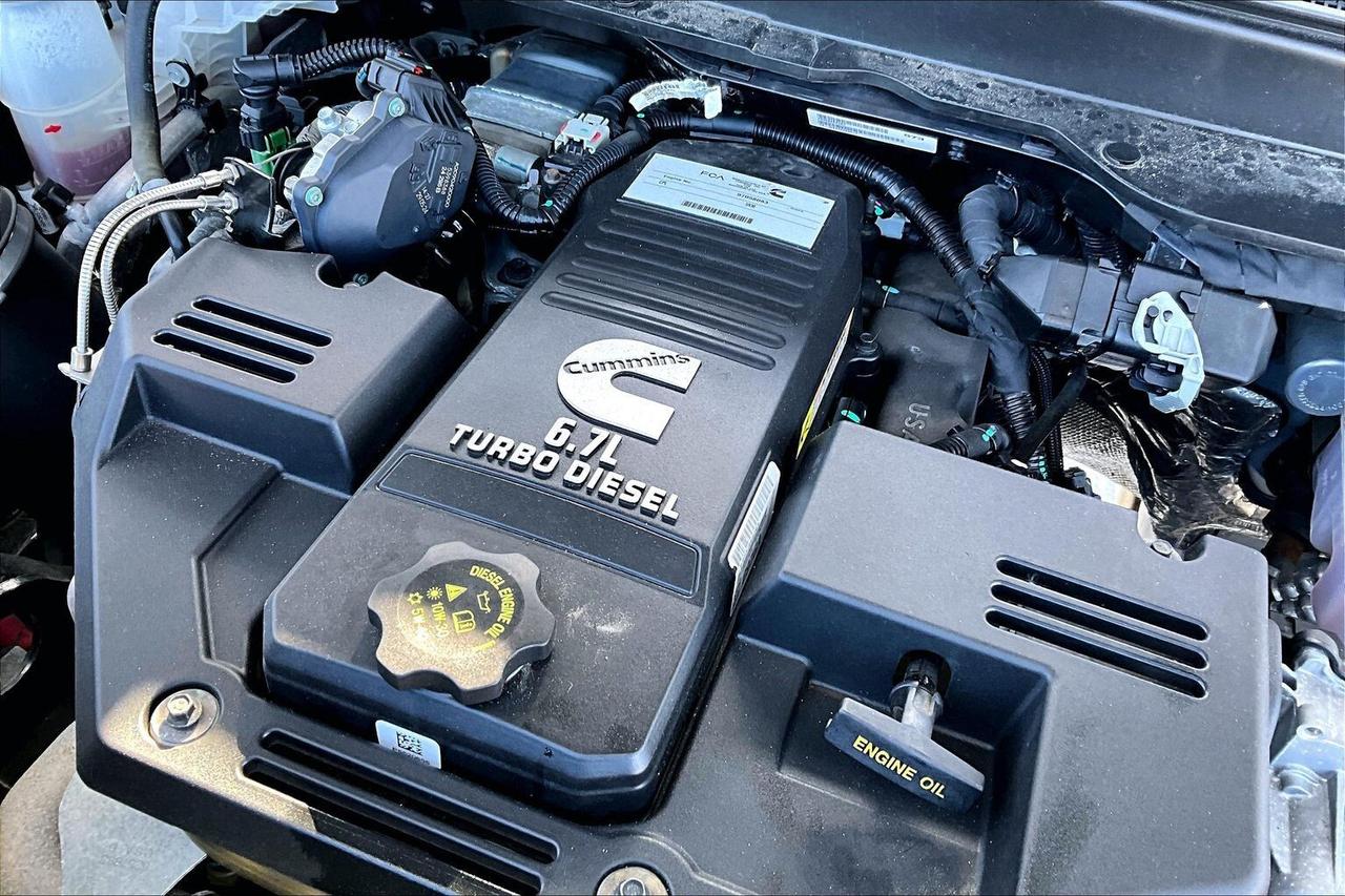 2024 RAM 3500 Big Horn Crew | 6.7L Diesel | Tow Pkg | 4X4 Photo