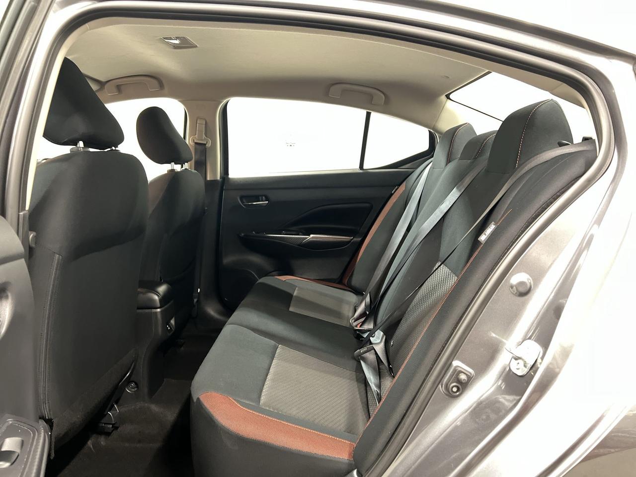 2024 Nissan Versa SR | HTD SEATS | CARPLAY |17IN ALLOYS | BLIND SPOT Photo