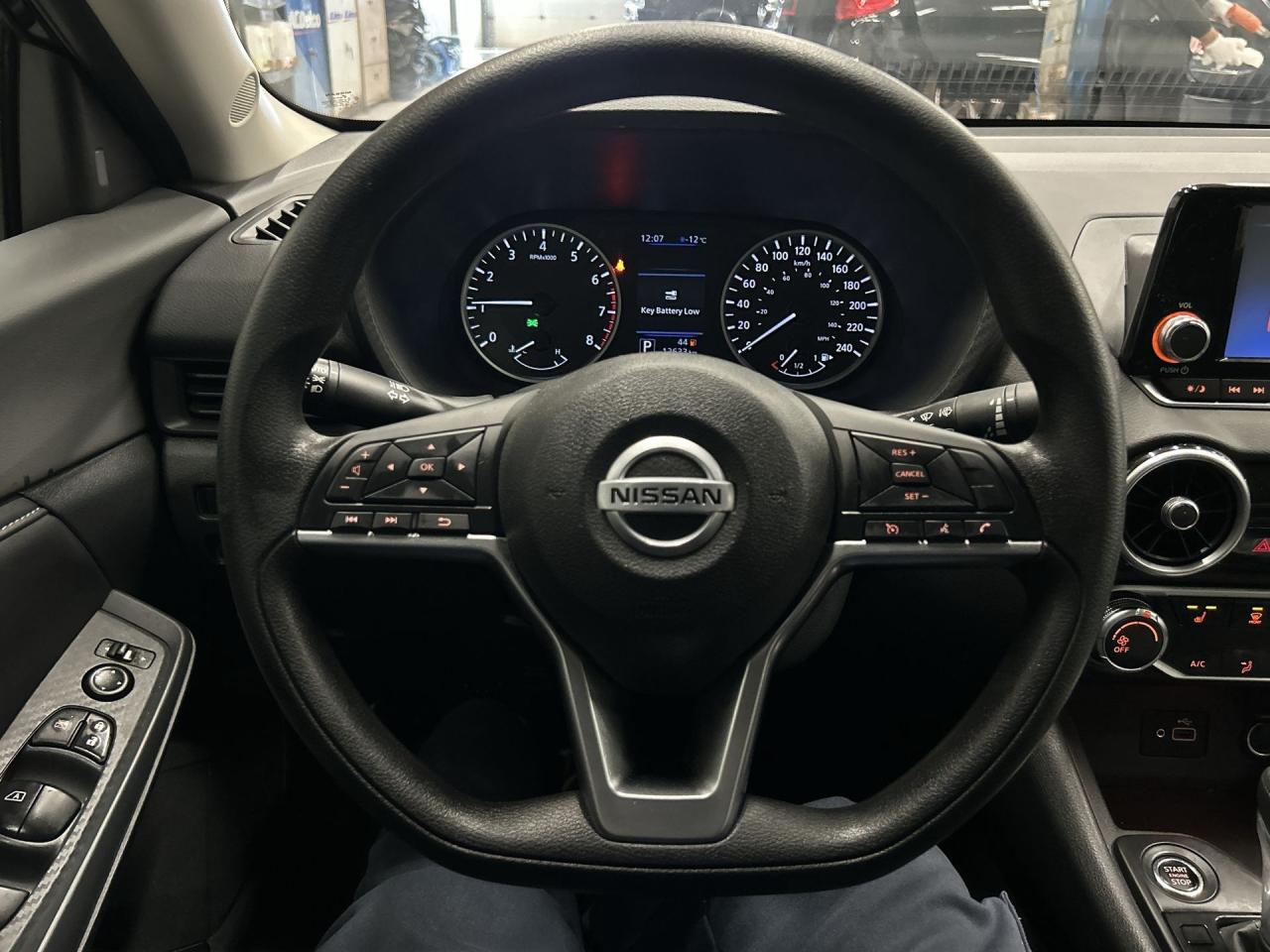 2022 Nissan Sentra AUTOMATIC | LOW KMS! | HTD SEATS | CARPLAY | A/C Photo