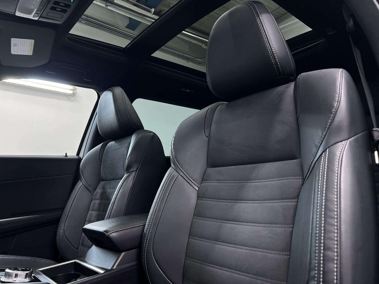 2023 Mitsubishi Outlander NOIR AWD | 7-PASS | HTD LEATHER | CARPLAY |ALLOYS Photo