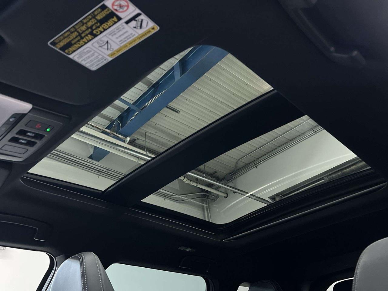 2023 Mitsubishi Outlander NOIR AWD | 7-PASS | HTD LEATHER | CARPLAY |ALLOYS Photo