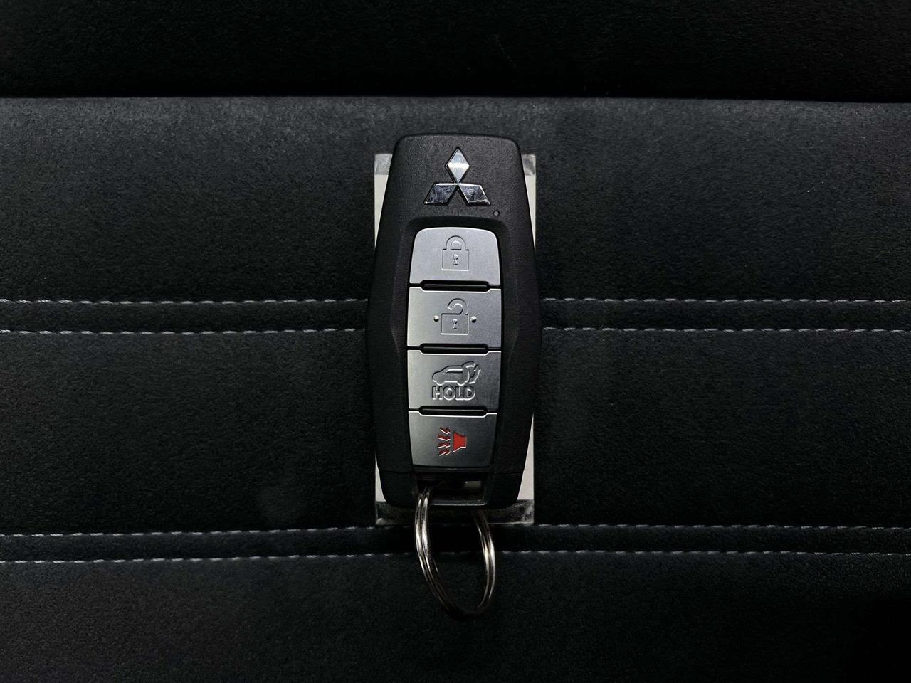2023 Mitsubishi Outlander NOIR AWD | 7-PASS | HTD LEATHER | CARPLAY |ALLOYS Photo