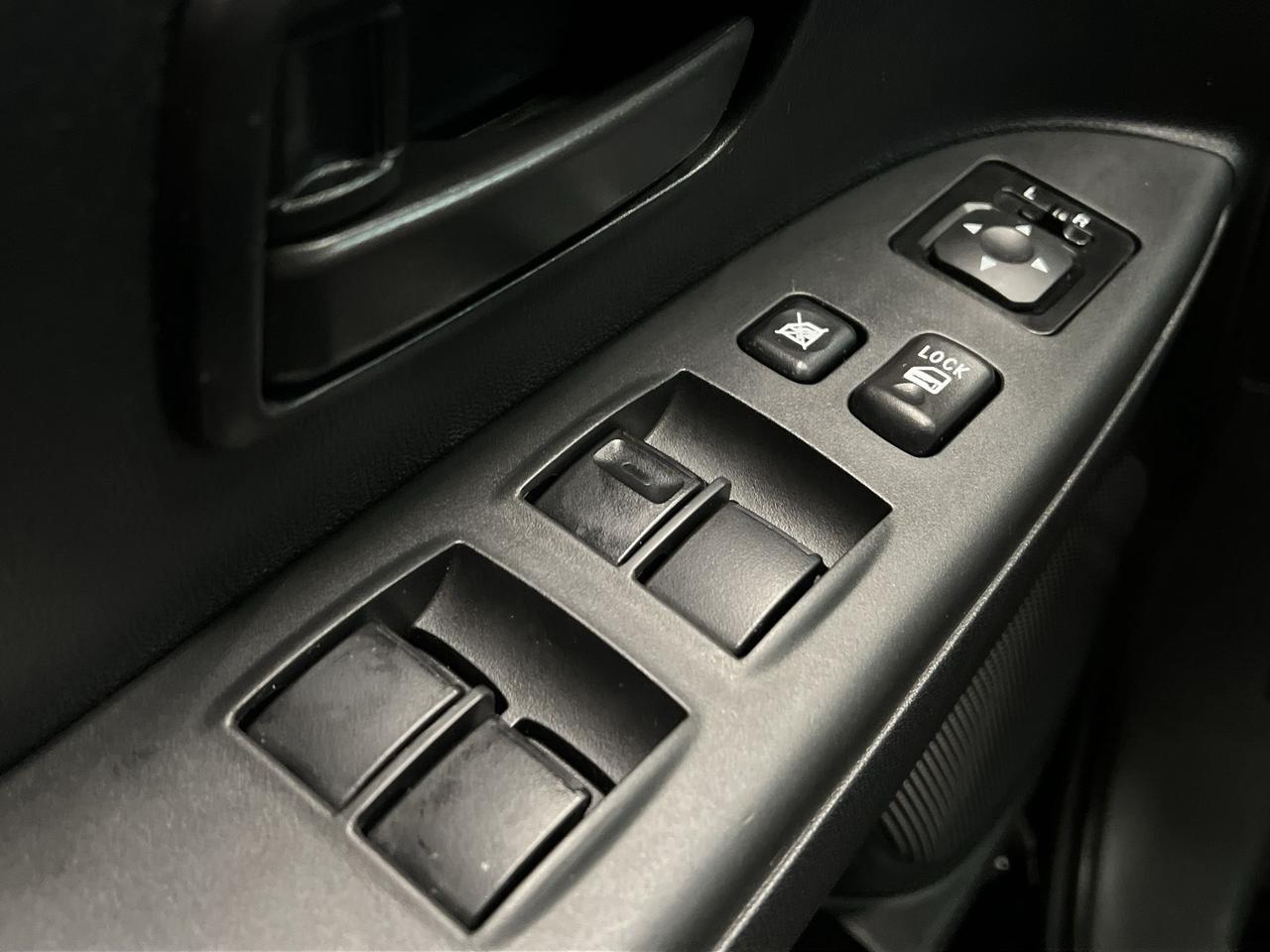 2024 Mitsubishi RVR AWD | HEATED SEATS | CARPLAY | REAR CAM | A/C Photo