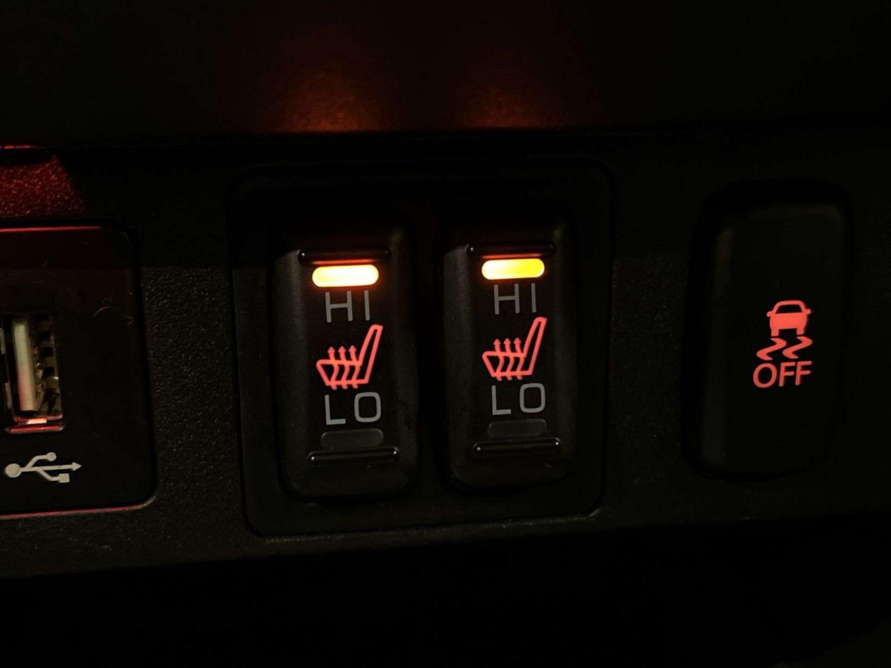 2024 Mitsubishi RVR AWD | HEATED SEATS | CARPLAY | REAR CAM | A/C Photo