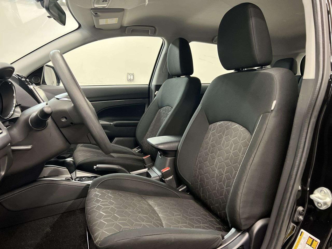 2024 Mitsubishi RVR AWD | HEATED SEATS | CARPLAY | REAR CAM | A/C Photo