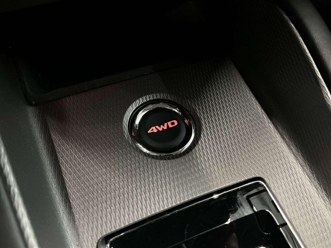 2024 Mitsubishi RVR AWD | HEATED SEATS | CARPLAY | REAR CAM | A/C Photo
