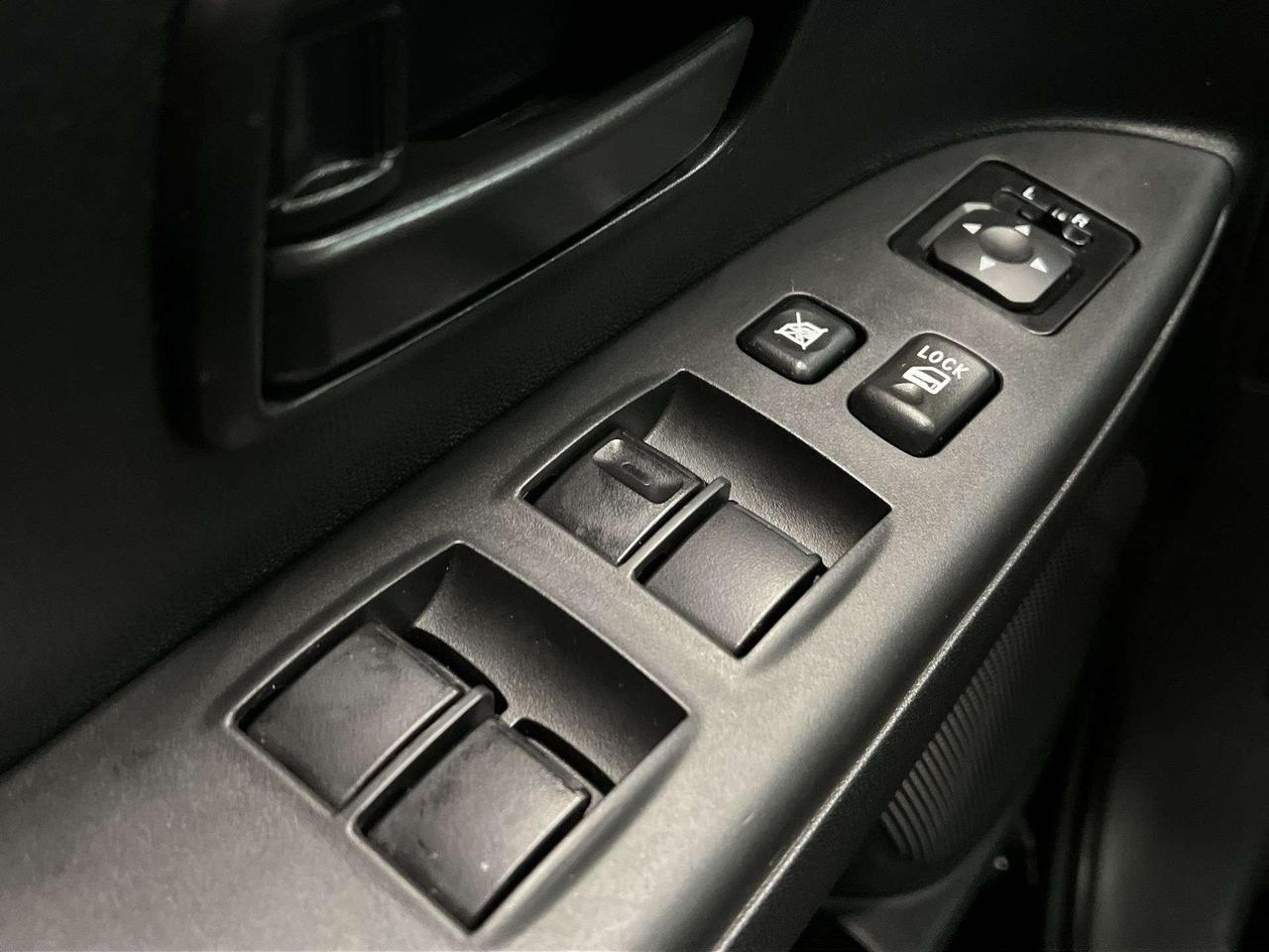 2024 Mitsubishi RVR AWD | HEATED SEATS | CARPLAY | REAR CAM | A/C Photo