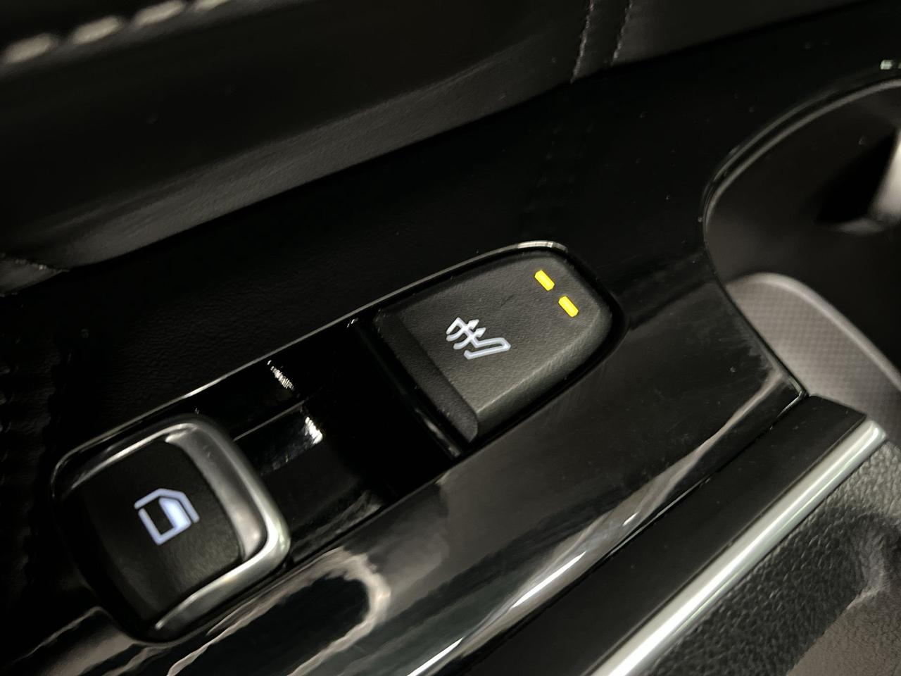 2024 Kia Sorento X-LINE AWD | ONLY 11,000KMS! | LEATHER | PANO ROOF Photo