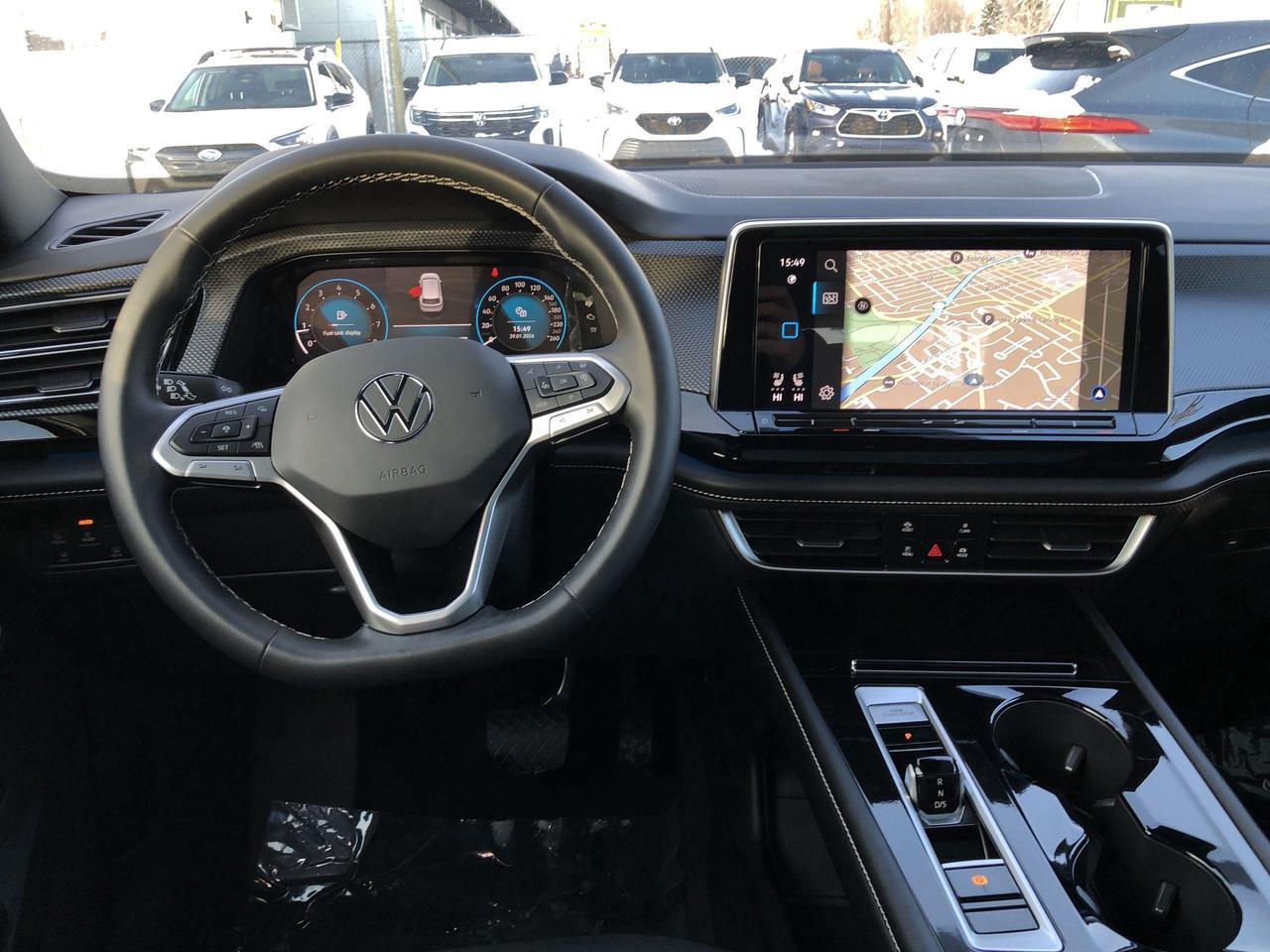 2024 Volkswagen Atlas Cross Sport 2.0 TSI Highline BLACK WHEELS PKG, 20 ALLOYS, NAVI Photo