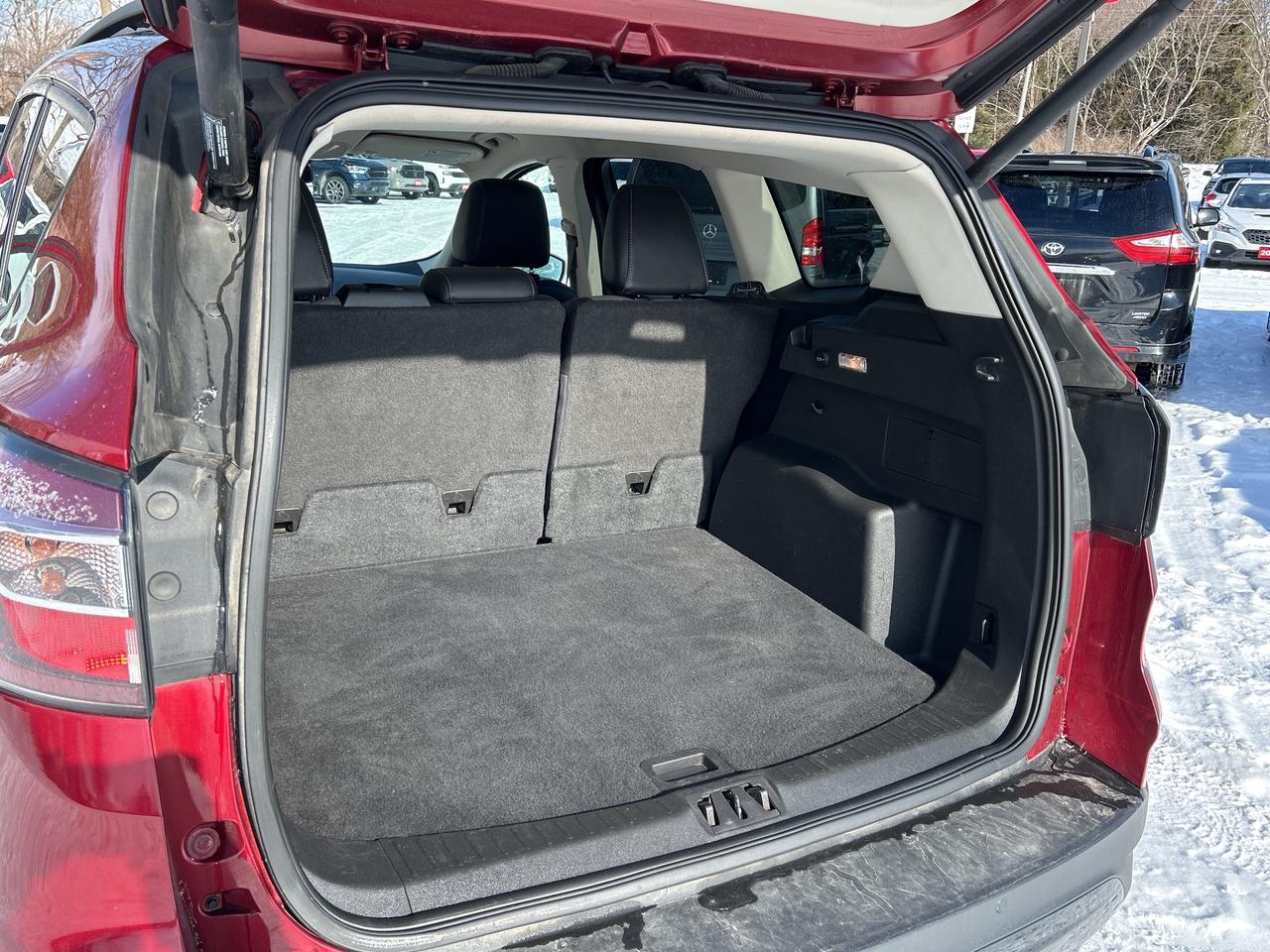 2017 Ford Escape SE, AWD, BACK UP CAMERA, BLIND SPOT MONITORS! - Photo #13