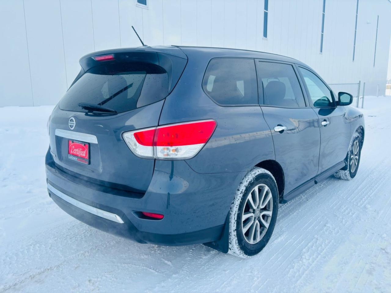 2013 Nissan Pathfinder S 4dr Front-wheel Drive CVT Photo3