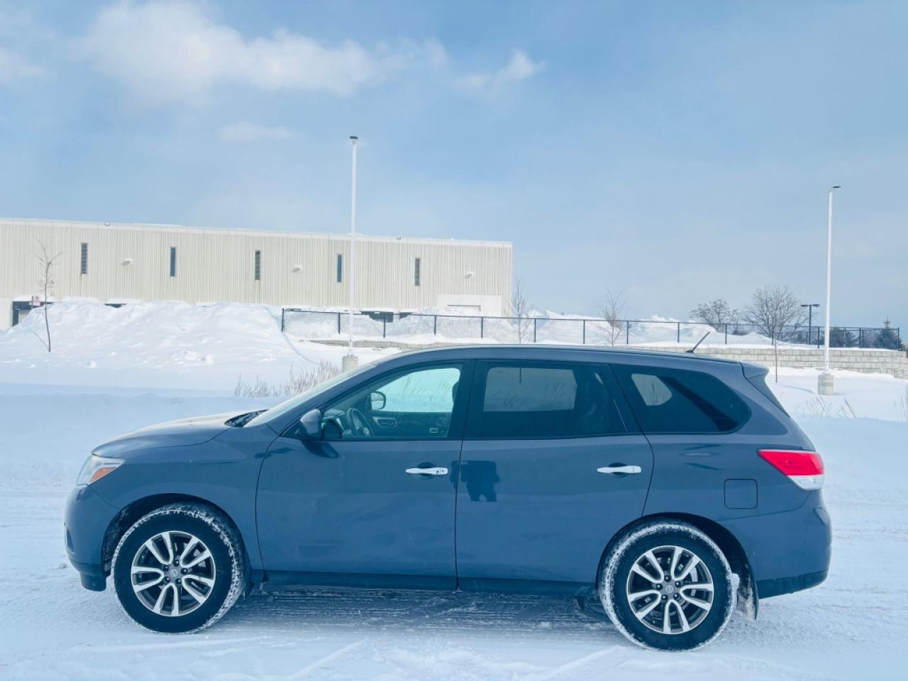 2013 Nissan Pathfinder S 4dr Front-wheel Drive CVT Photo