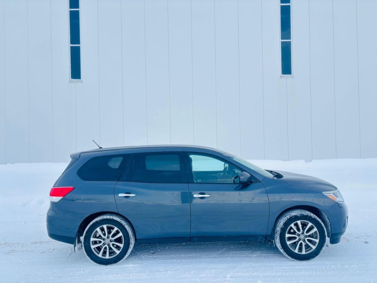 2013 Nissan Pathfinder S 4dr Front-wheel Drive CVT Photo