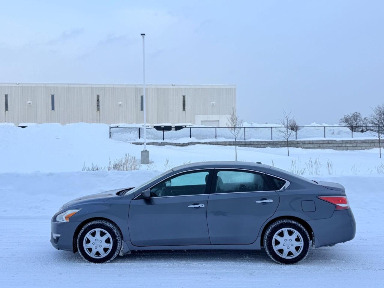 2015 Nissan Altima 4dr Sedan I4 CVT 2.5 Photo