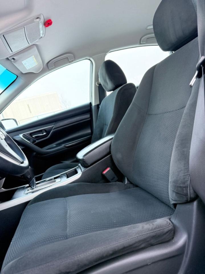 2015 Nissan Altima 4dr Sedan I4 CVT 2.5 Photo
