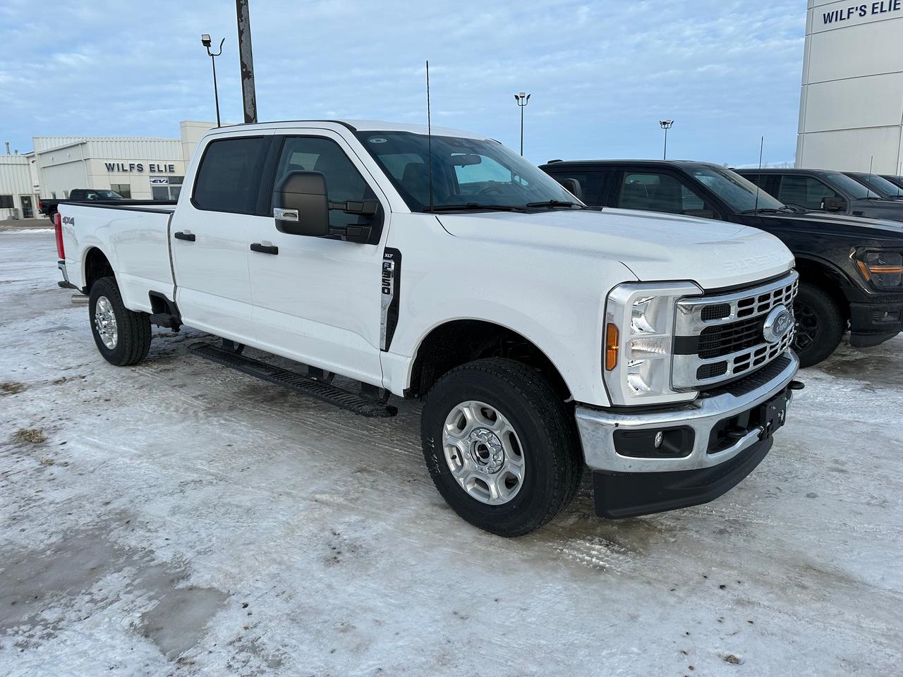 2026 Ford F-350 Super Duty SRW XLT 4WD CREW CAB 8' BOX Photo