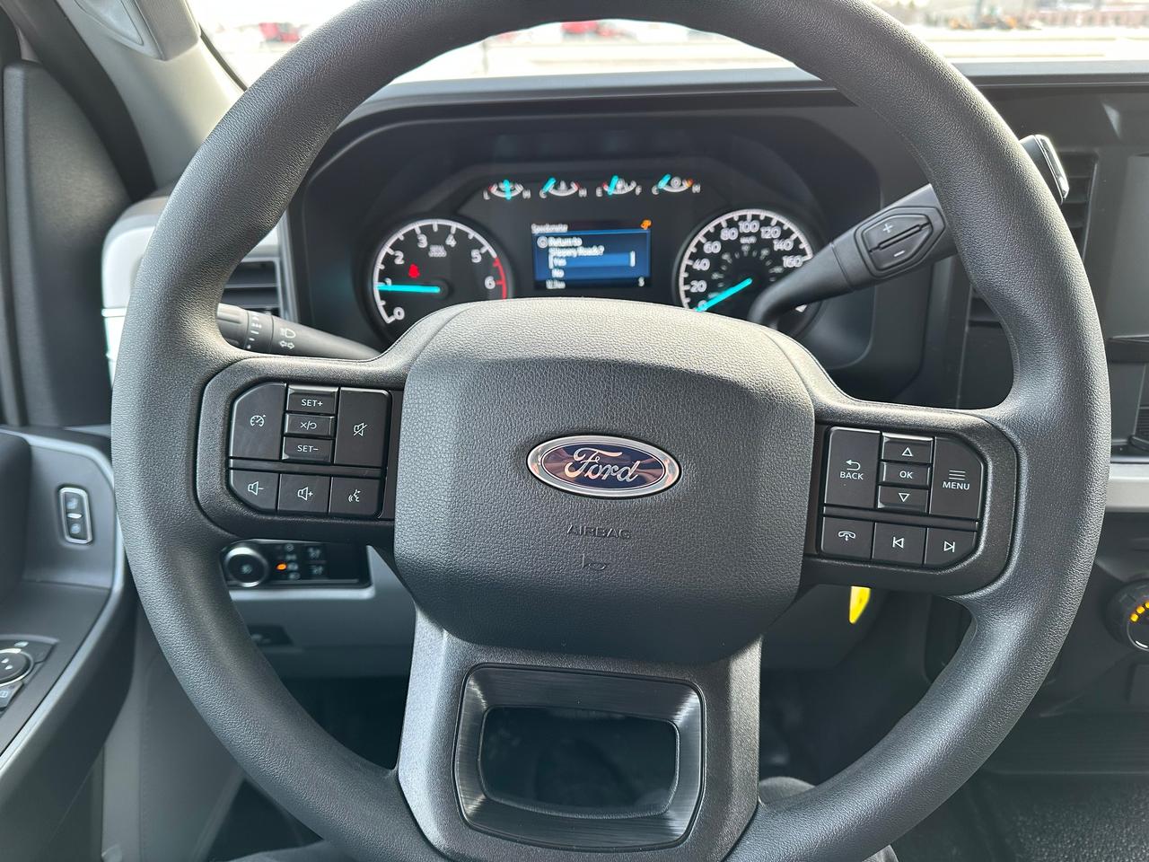 2026 Ford F-350 Super Duty SRW XLT 4WD CREW CAB 8' BOX Photo5