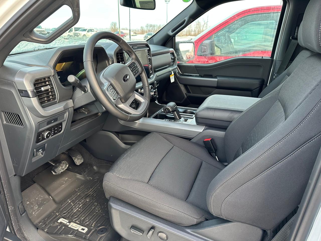 2026 Ford F-150 XLT 4WD SuperCrew 6.5' Box 302A Photo5