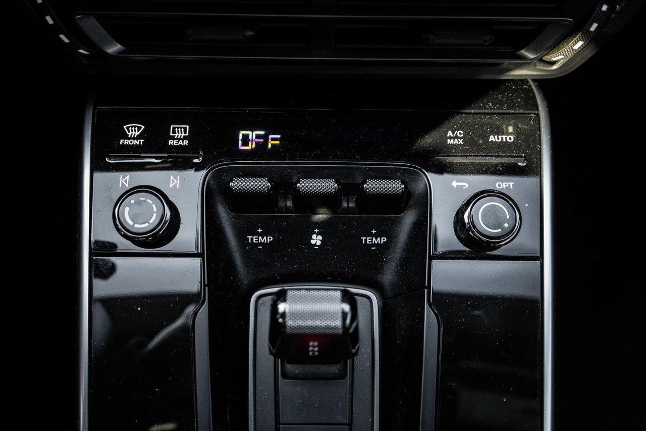 2023 Porsche 911 Turbo S Photo