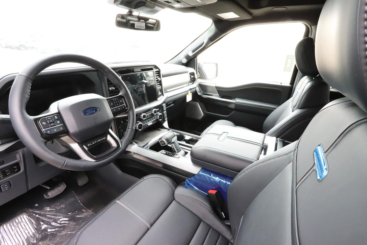 2026 Ford F-150 PLATINUM 4WD SUPERCREW 6.5' BOX Photo1