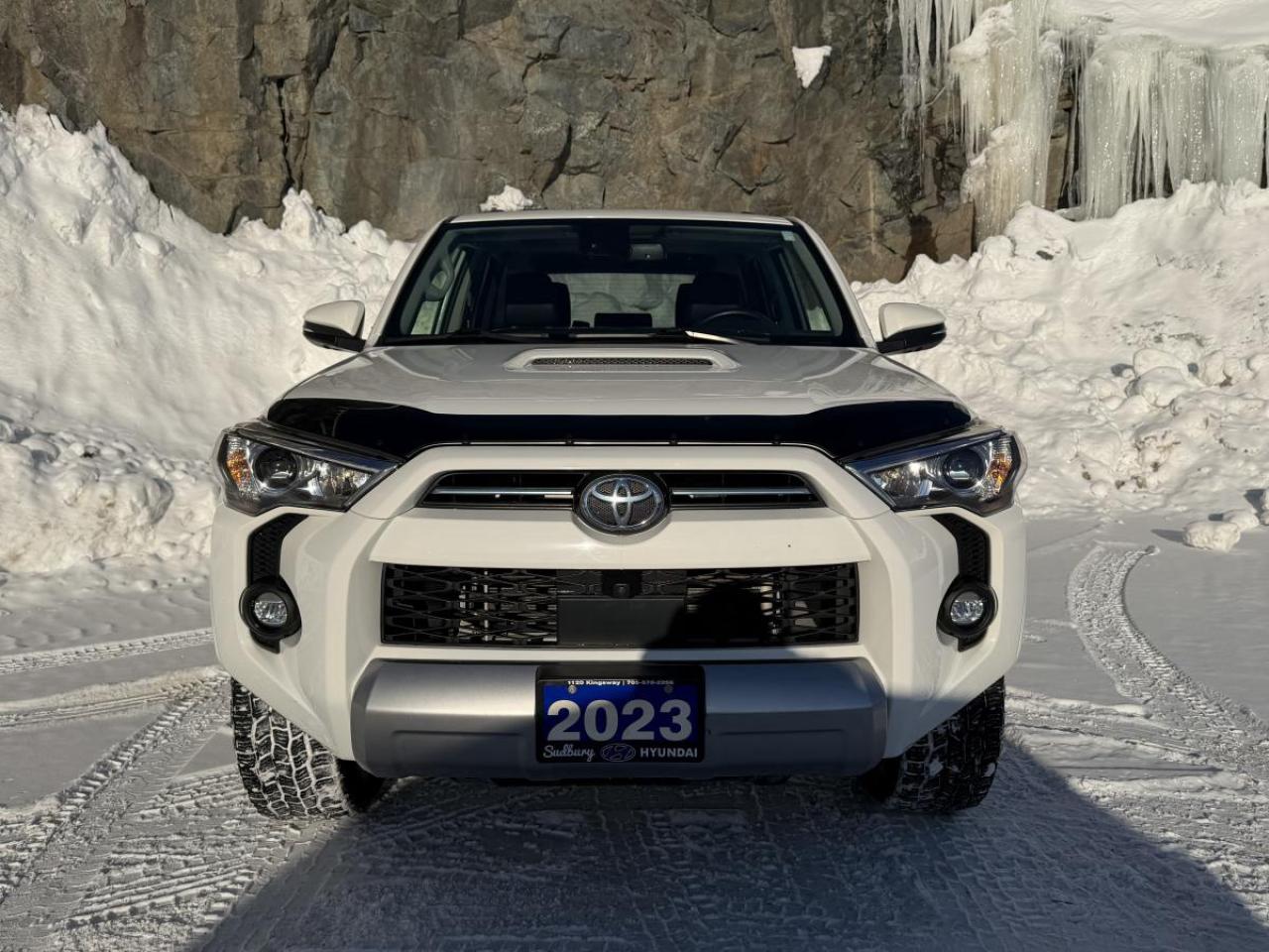2023 Toyota 4Runner 4WD Photo2