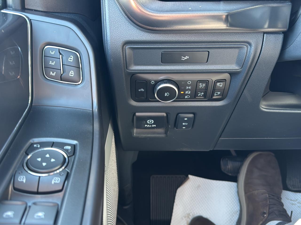 2026 Ford F-150 Lariat Photo
