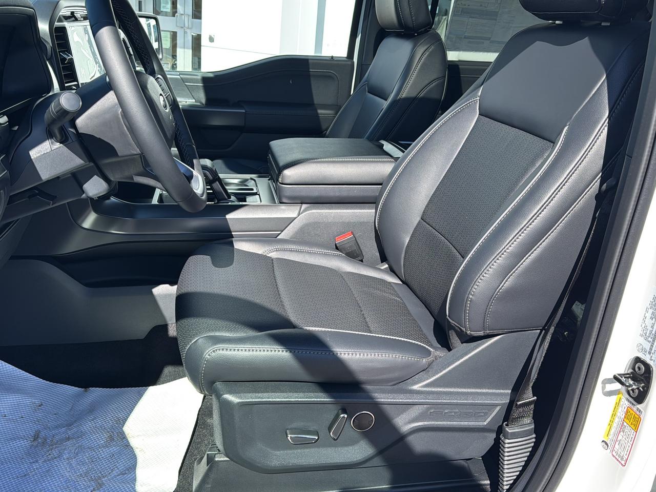 2026 Ford F-150 Lariat Photo
