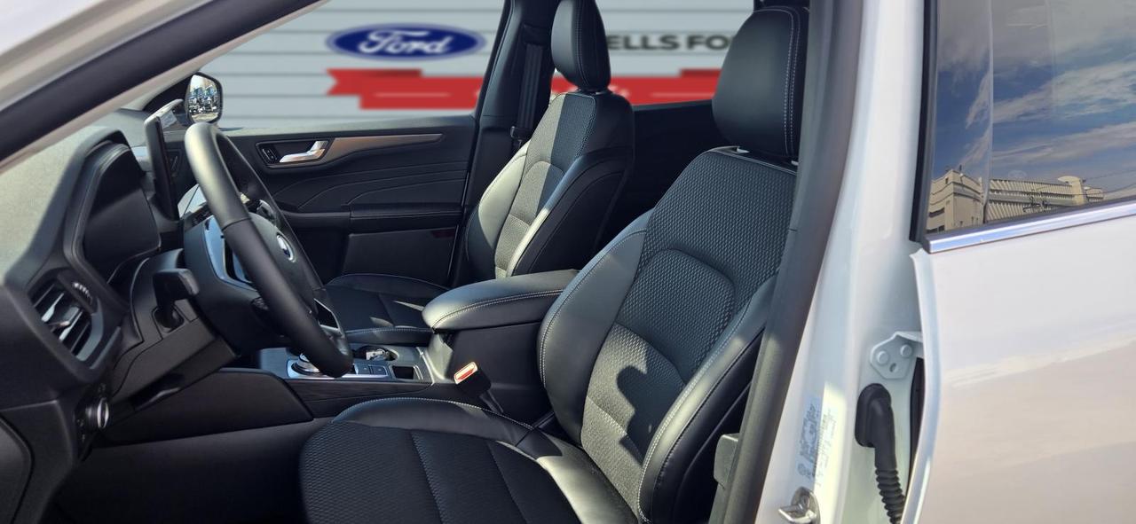 2025 Ford Escape Hybrid PHEV Photo