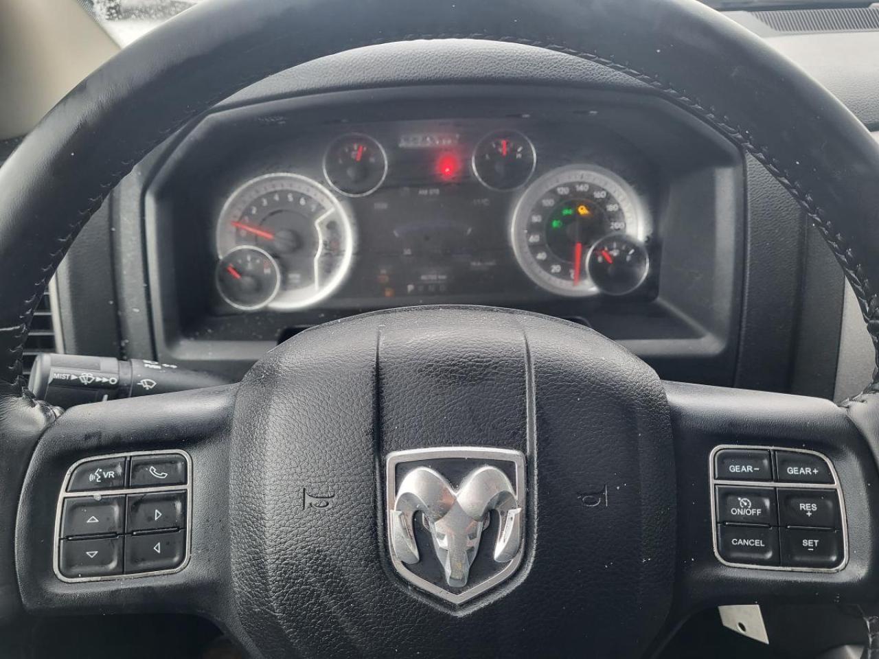 2023 RAM 1500 Classic EXPRESS Photo