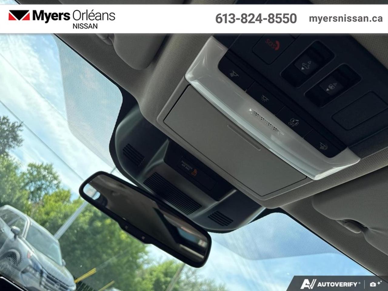 2025 Nissan Rogue Platinum  AWD, Wireless CarPlay Photo