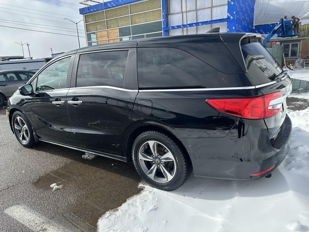 2018 Honda Odyssey EX Photo2