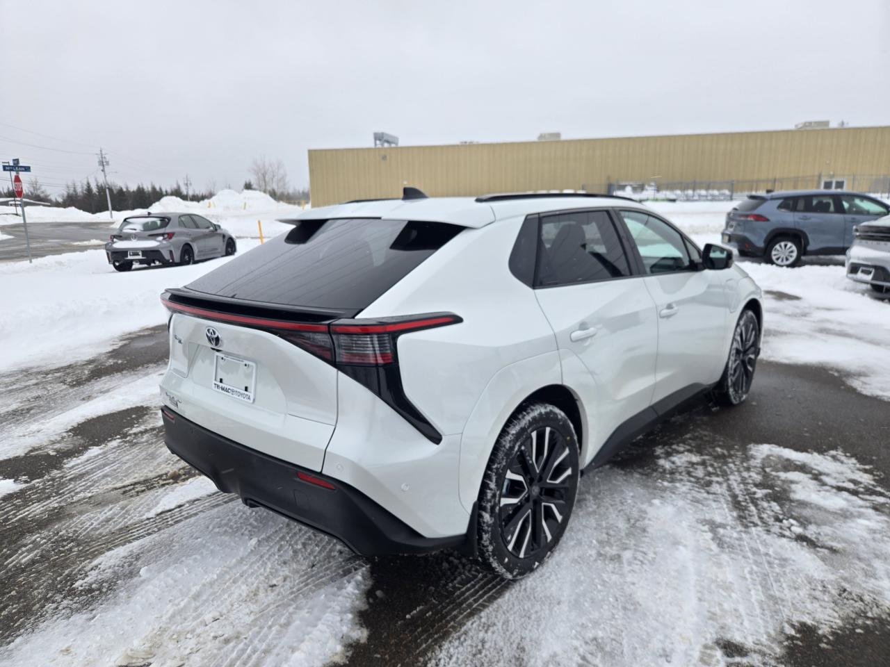 2026 Toyota bZ BZ LIMITED AWD PREMIUM PAINT Photo4